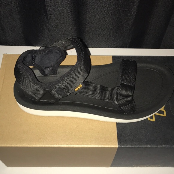 teva original universal premier women's